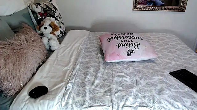 Snapshot of FitSelina66 chatting on March 10, 3:20 pm FitSelina66 online show from March 10, 3:20 pm