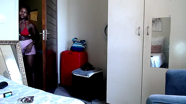 Snapshot of FitSelina66 chatting on March 22, 11:53 am FitSelina66 online show from March 22, 11:53 am