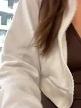 Snapshot of PhotoBabe chatting on May 13, 9:55 pm PhotoBabe online show from May 13, 9:55 pm