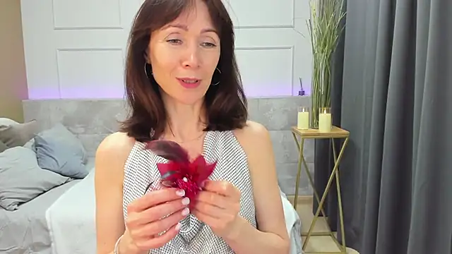 Snapshot of Maria_Gold chatting on December 26, 4:47 pm Maria Gold online show from December 26, 4:47 pm