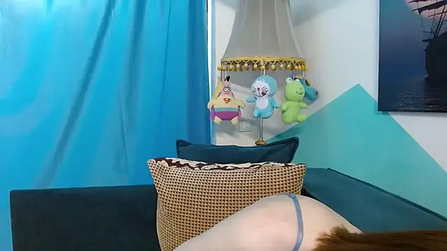 Snapshot of cornflower_mm chatting on December 3, 1:35 am cornflower mm online show from December 3, 1:35 am