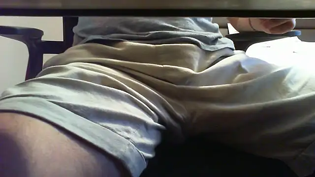 Snapshot of pasiuni chatting on June 18, 6:34 pm pasiuni online show from June 18, 6:34 pm
