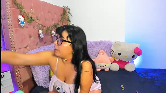 LillyCandy online show from June 6, 9:30 pm