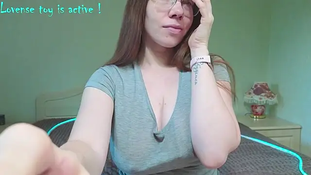 Snapshot of FairyTaylor chatting on June 27, 2:55 pm FairyTaylor online show from June 27, 2:55 pm