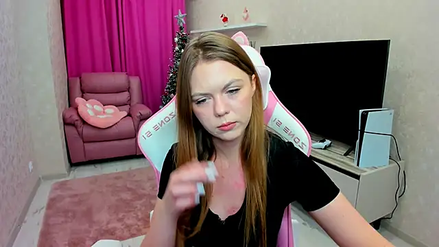 Strawberrye online show from January 12, 3:45 am