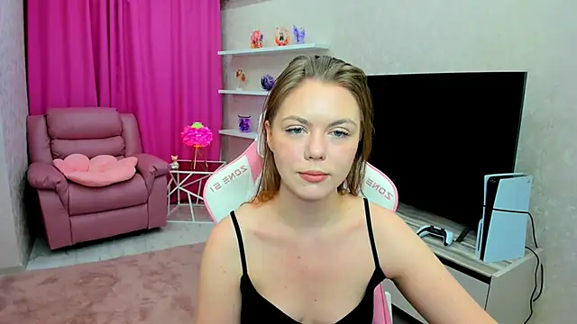 Strawberrye online show from January 17, 3:22 am