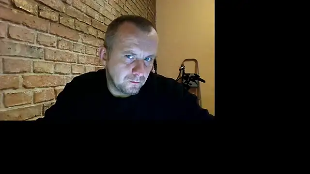 Snapshot of MrWhitePL chatting on November 3, 6:31 pm MrWhitePL online show from November 3, 6:31 pm