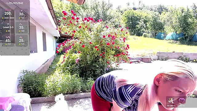 Snapshot of luxurydoll21 chatting on May 30, 11:18 am luxurydoll21 online show from May 30, 11:18 am
