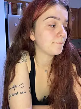 Snapshot of joeystaciee chatting on May 19, 1:56 am joeystaciee online show from May 19, 1:56 am