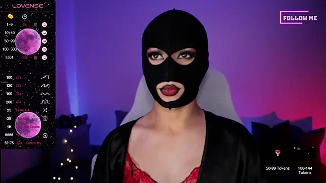 Snapshot of Bigfemblue chatting on December 31, 12:21 am Bigfemblue online show from December 31, 12:21 am