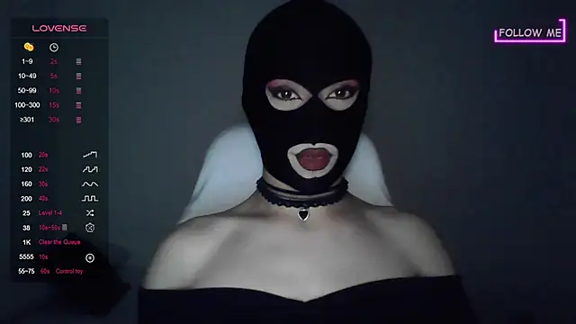 Snapshot of Bigfemblue chatting on October 9, 12:19 am Bigfemblue online show from October 9, 12:19 am