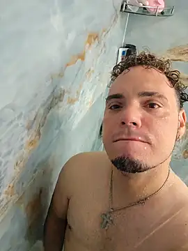 Snapshot of latinoflpr chatting on September 14, 2:44 am latinoflpr online show from September 14, 2:44 am