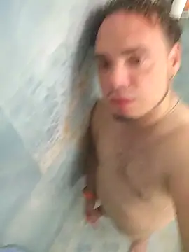 Snapshot of latinoflpr chatting on October 1, 1:11 am latinoflpr online show from October 1, 1:11 am