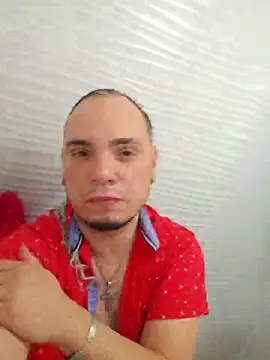 Snapshot of latinoflpr chatting on December 2, 10:16 pm latinoflpr online show from December 2, 10:16 pm