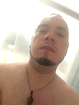 Snapshot of latinoflpr chatting on December 16, 1:54 am latinoflpr online show from December 16, 1:54 am