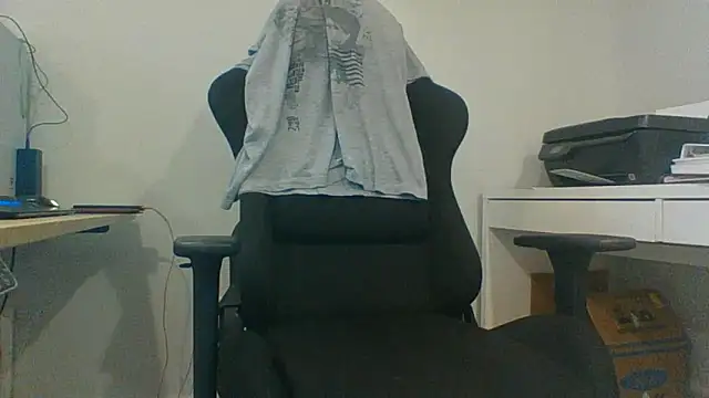 Snapshot of Bloopers66 chatting on March 13, 12:34 pm Bloopers66 online show from March 13, 12:34 pm