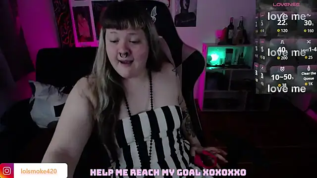 Snapshot of Bdsm_and_fries chatting on June 2, 3:03 pm Bdsm and fries online show from June 2, 3:03 pm