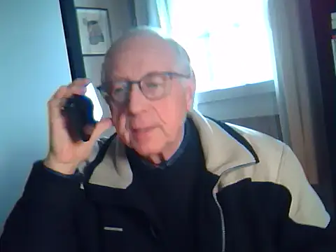 Snapshot of johnjohn622662 chatting on February 13, 3:24 pm johnjohn622662 online show from February 13, 3:24 pm