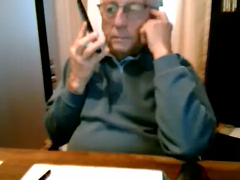 Snapshot of johnjohn622662 chatting on November 5, 4:18 pm johnjohn622662 online show from November 5, 4:18 pm