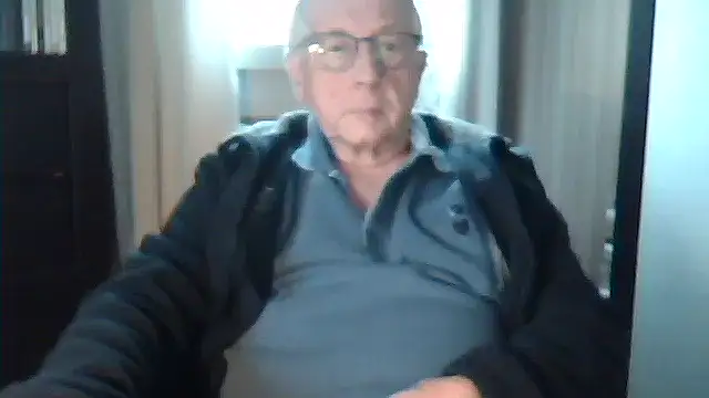 johnjohn622662 online show from January 12, 3:06 pm