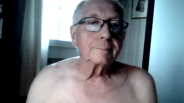 johnjohn622662 online show from June 8, 3:45 pm