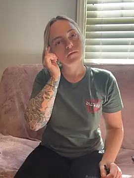 jaseyrae online show from May 28, 2:47 pm