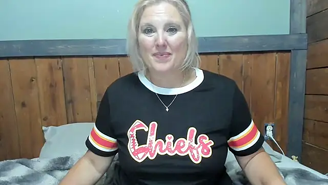 Snapshot of lisaxlovexxx chatting on September 22, 4:36 am lisaxlovexxx online show from September 22, 4:36 am