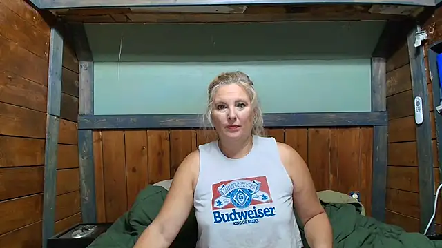 Snapshot of lisaxlovexxx chatting on October 9, 5:33 pm lisaxlovexxx online show from October 9, 5:33 pm