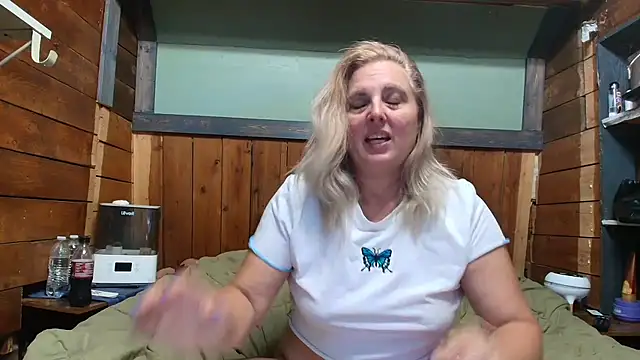 lisaxlovexxx online show from June 21, 2:25 am