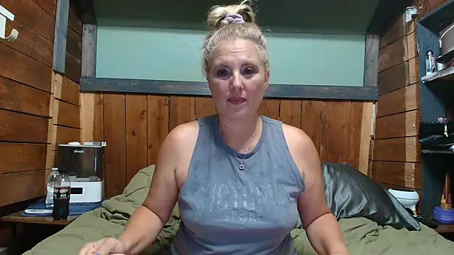 lisaxlovexxx online show from July 10, 4:20 pm