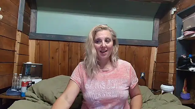 lisaxlovexxx online show from July 16, 3:45 am