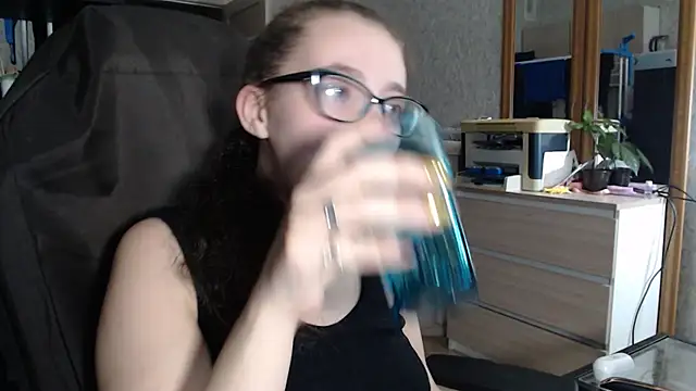 AnKey Rayah online show from December 14, 1:59 pm