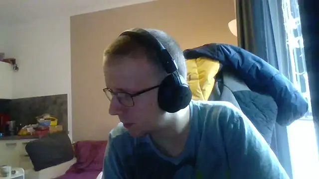 Snapshot of David250692 chatting on October 15, 11:10 am David250692 online show from October 15, 11:10 am