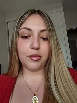 sofiabichota online show from March 25, 4:02 pm