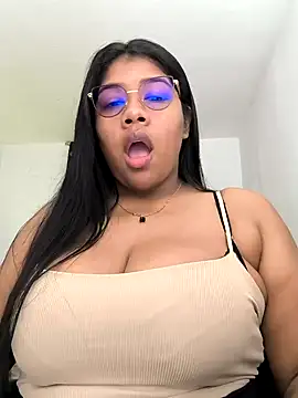 Snapshot of paola091 chatting on December 25, 1:30 pm paola091 online show from December 25, 1:30 pm