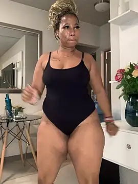 CurvyDesire1 online show from February 10, 9:41 pm