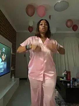 CurvyDesire1 online show from May 8, 9:09 pm