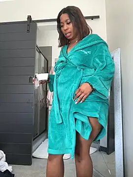 Snapshot of CurvyDesire1 chatting on May 22, 7:48 am CurvyDesire1 online show from May 22, 7:48 am