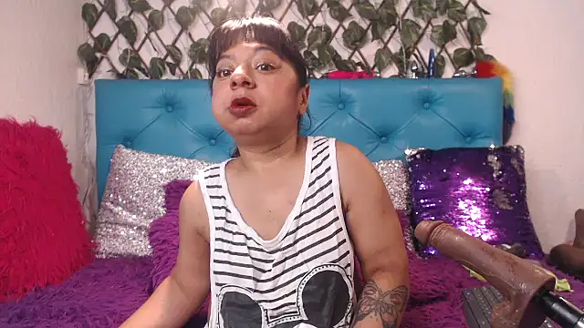 SARAWILLS online show from February 11, 2:00 pm