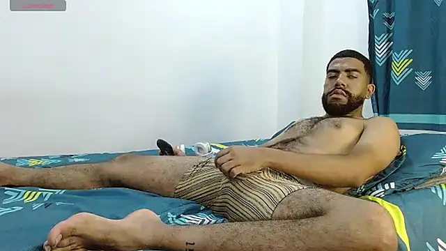 Snapshot of Aroon_Stonne chatting on February 25, 6:58 am Aroon Stonne online show from February 25, 6:58 am