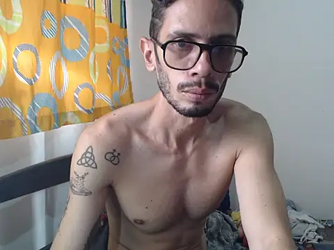 alisterxxx online show from May 21, 3:52 pm