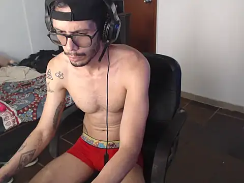 alisterxxx online show from May 29, 6:06 pm