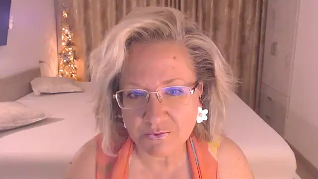Raisshy online show from July 16, 1:55 am