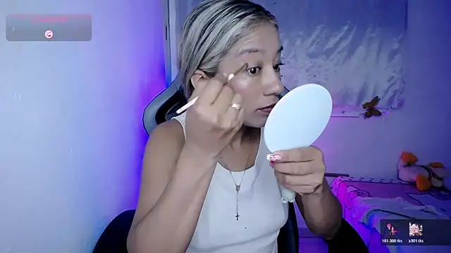 ninatiny online show from November 12, 8:48 am