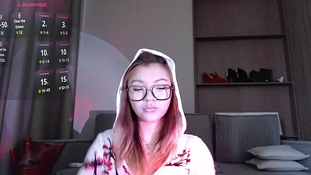 Snapshot of Nyx_Lina chatting on May 11, 4:40 am Nyx Lina online show from May 11, 4:40 am