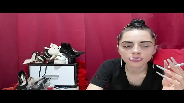 Snapshot of jessystarr chatting on May 20, 10:32 am jessystarr online show from May 20, 10:32 am