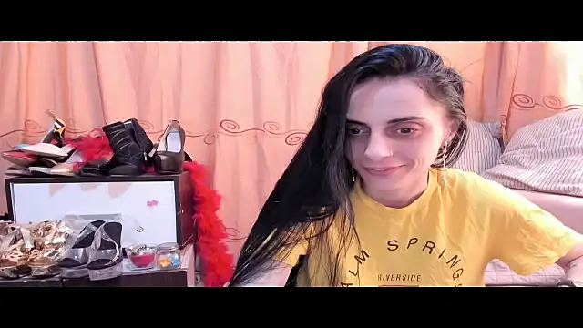 Snapshot of jessystarr chatting on June 11, 9:29 am jessystarr online show from June 11, 9:29 am