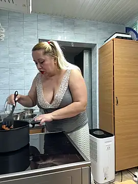 SabinaSweety online show from February 2, 1:10 pm