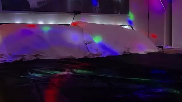 MikyFoxx online show from October 23, 9:30 am