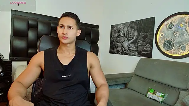 BenjaminCooperk online show from June 13, 7:50 am
